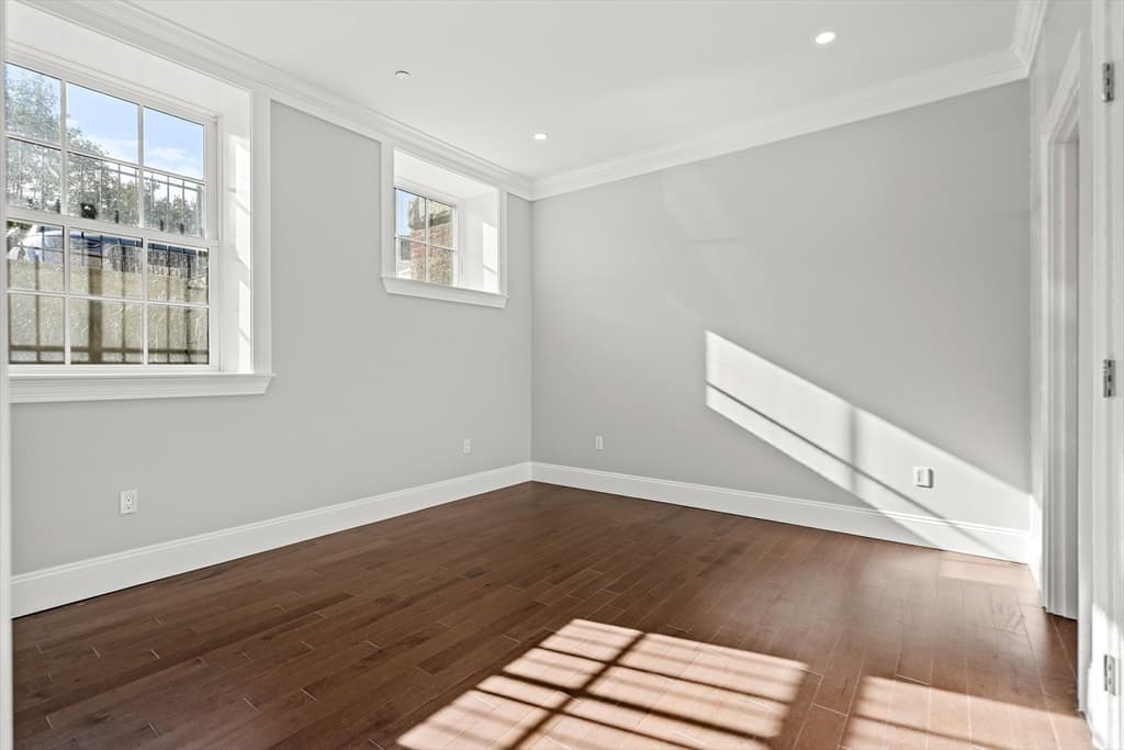 Condominium at 20 Mechanic Square # 2, Marblehead MA 01945, Marblehead, photo 20 of 35