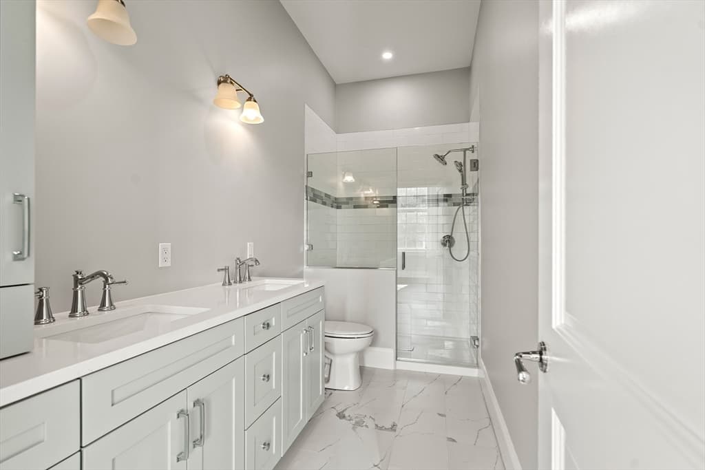 Condominium at 20 Mechanic Square # 2, Marblehead MA 01945, Marblehead, photo 15 of 35