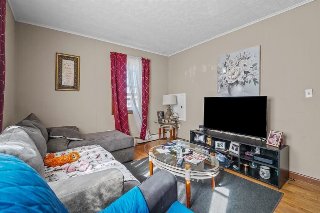 3 Family at 284 Broadway, Fall River MA 02721, photo 19 of 42