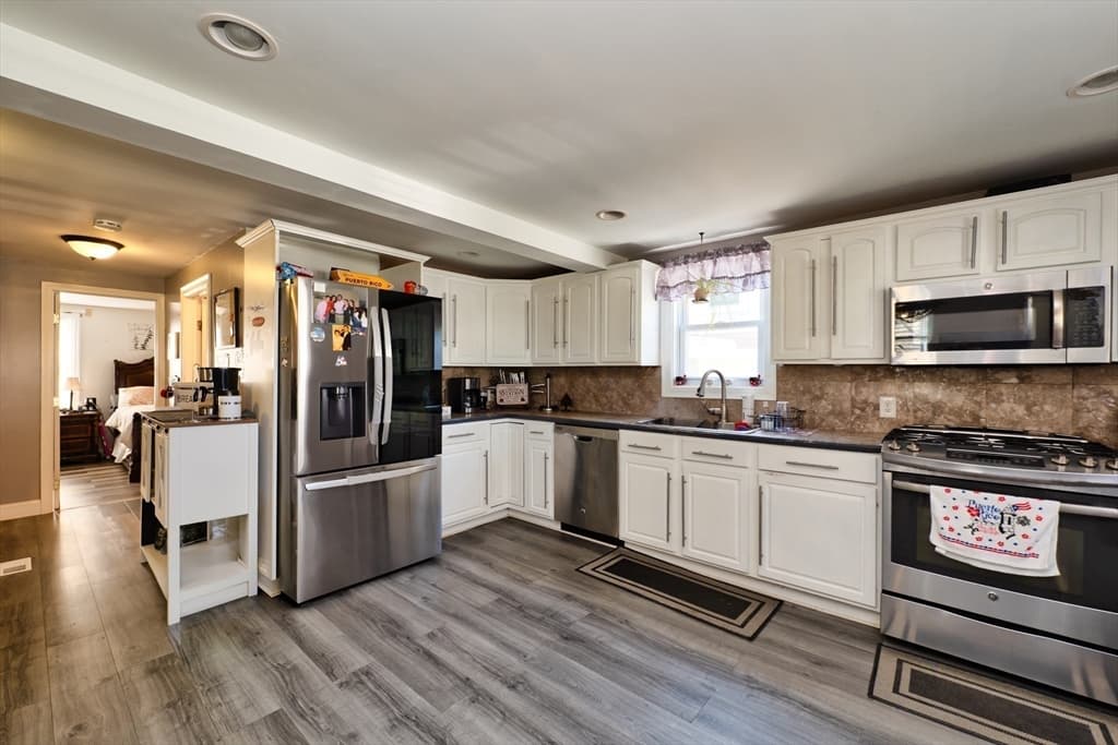 235 Chavenson St, Fall River MA 02723 photo 9