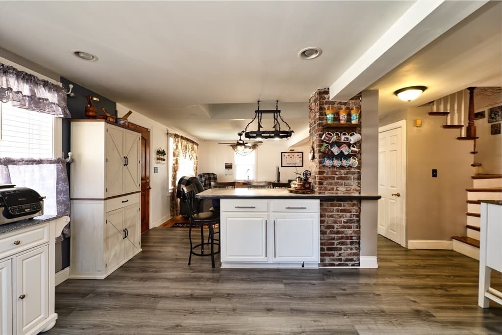 235 Chavenson St, Fall River MA 02723 photo 14
