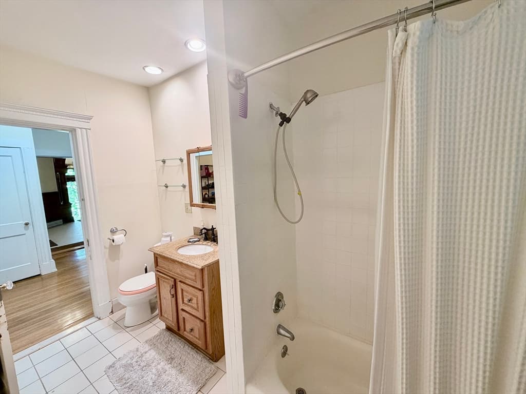 35 Westbourne Ter # 2, Brookline MA 02446 photo 9