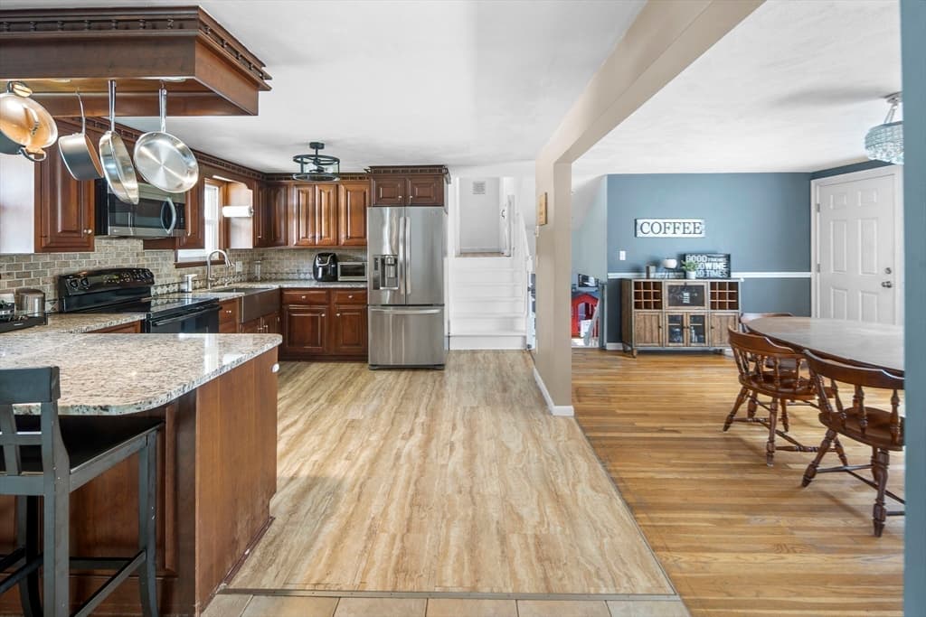 Single Family Residence at 118 North St, Grafton MA 01519, photo 10 of 29