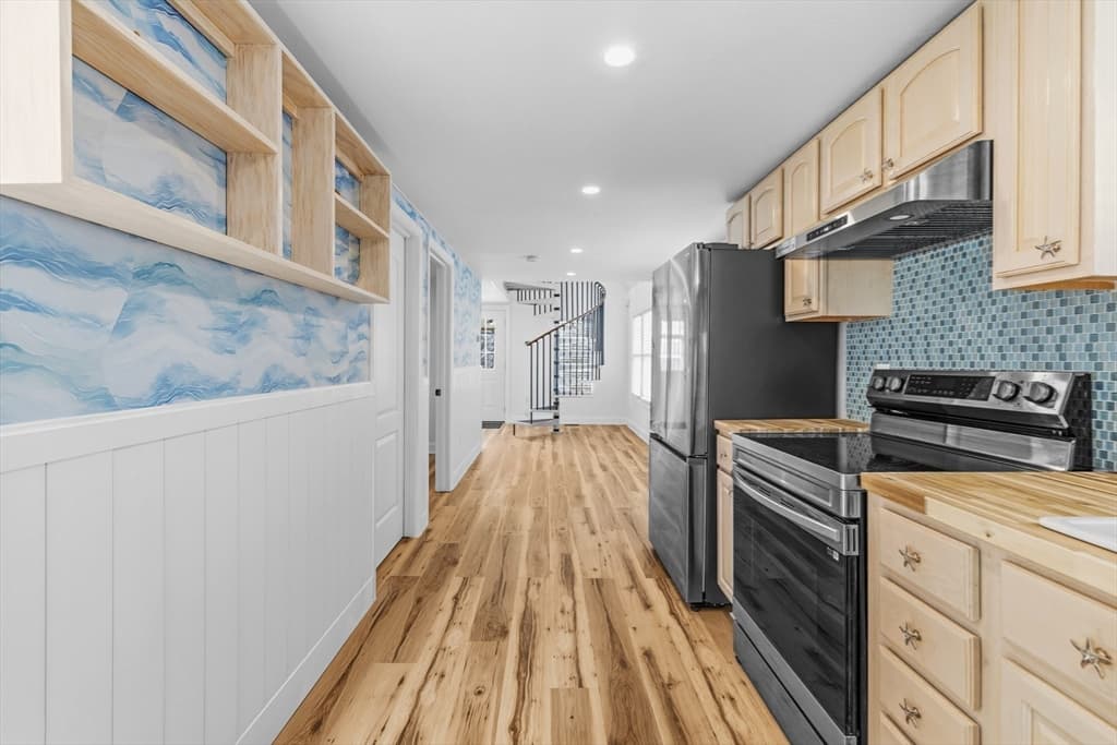 8 Cottage St, Wareham MA 02571 photo 9