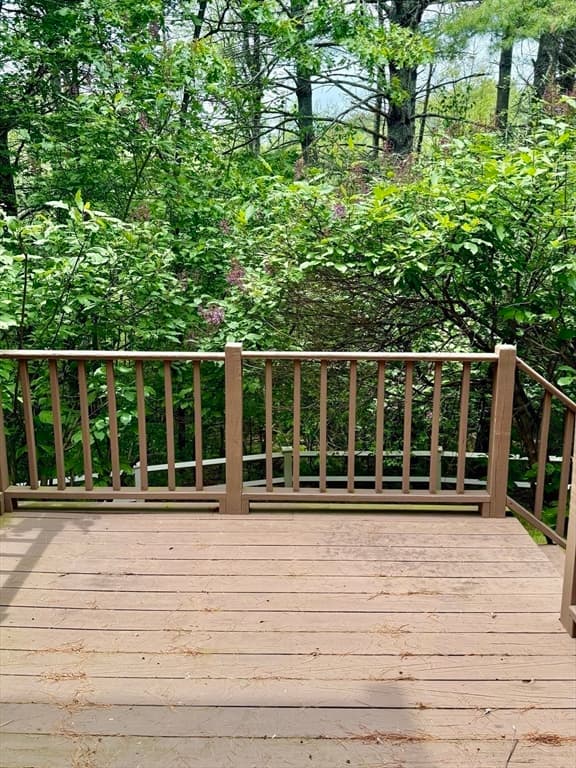 Condominium at 6 Lilac Court # 6, Hopkinton MA 01748, Hopkinton, photo 18 of 21