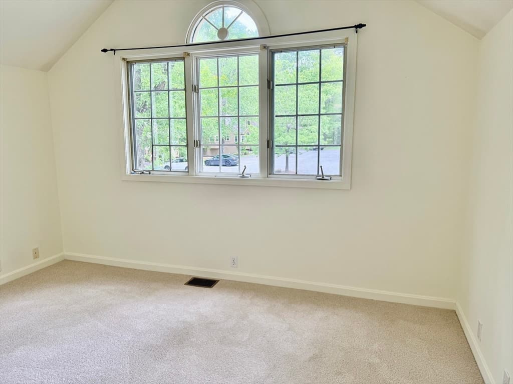 Condominium at 6 Lilac Court # 6, Hopkinton MA 01748, Hopkinton, photo 8 of 21