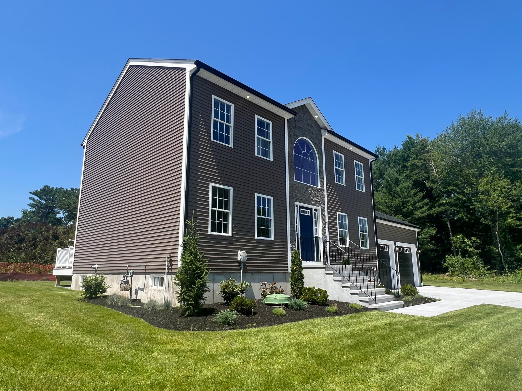 Single Family Residence at 47 Seth Daniel Drive, New Bedford MA 02745, New Bedford, photo 3 of 42