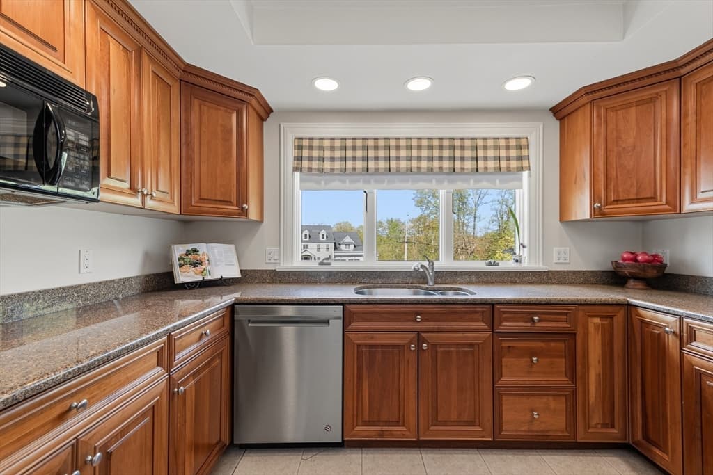122 Deerfoot Rd, Southborough MA 01772 photo 10
