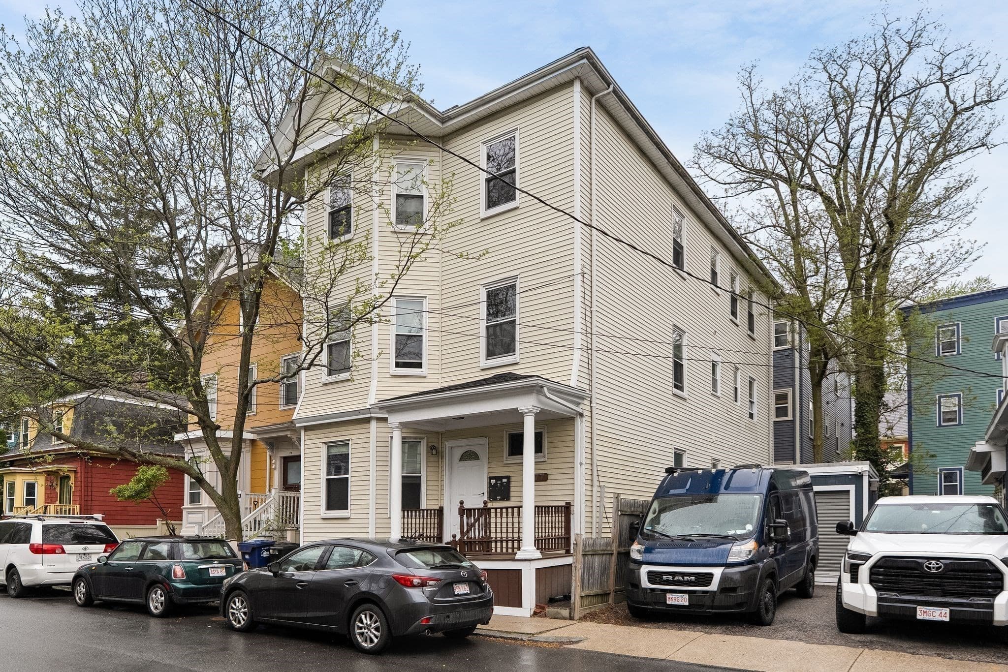 3 Family at 177 Chestnut Avenue, Boston MA 02130, photo 3 of 27