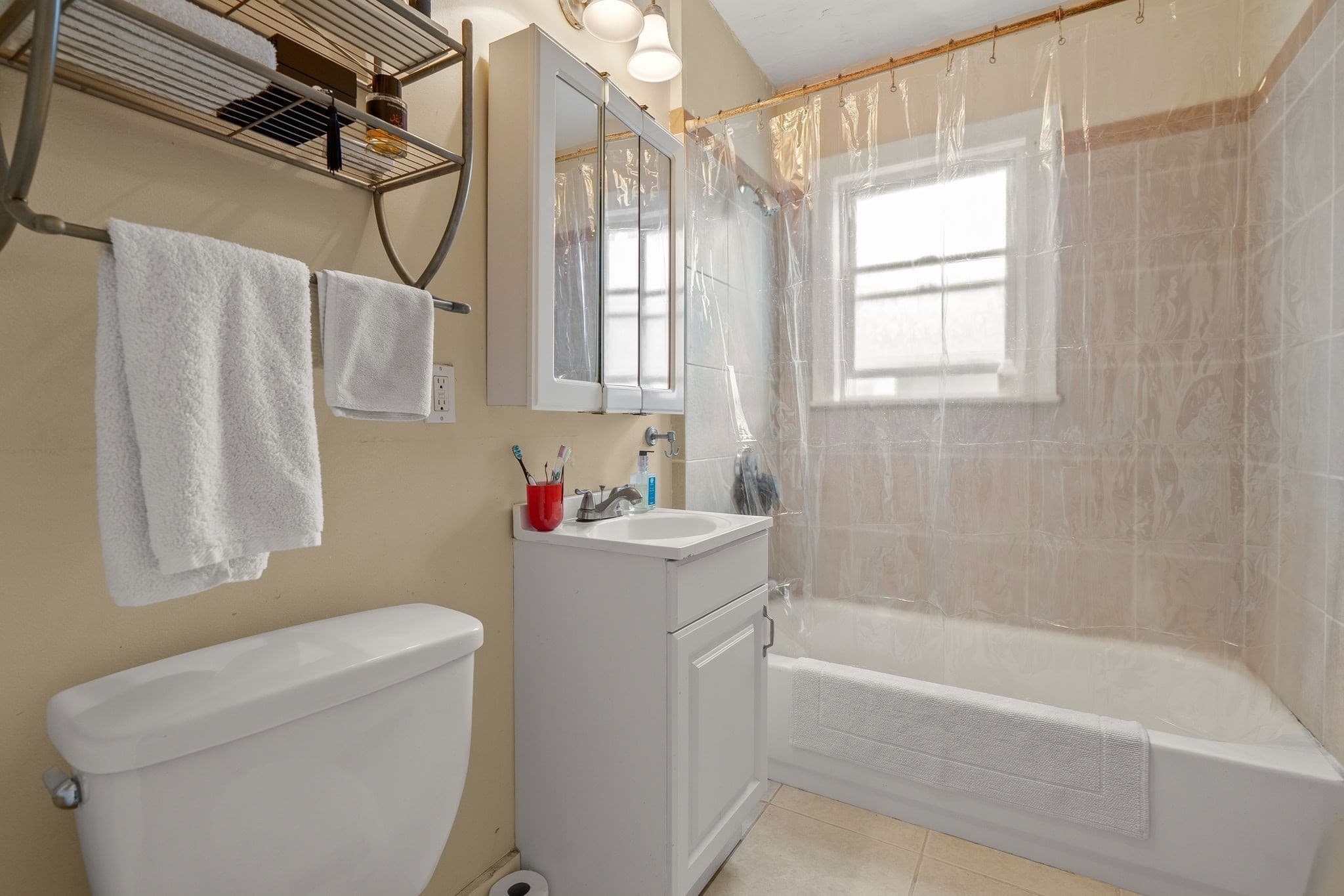 3 Family at 177 Chestnut Avenue, Boston MA 02130, photo 10 of 27
