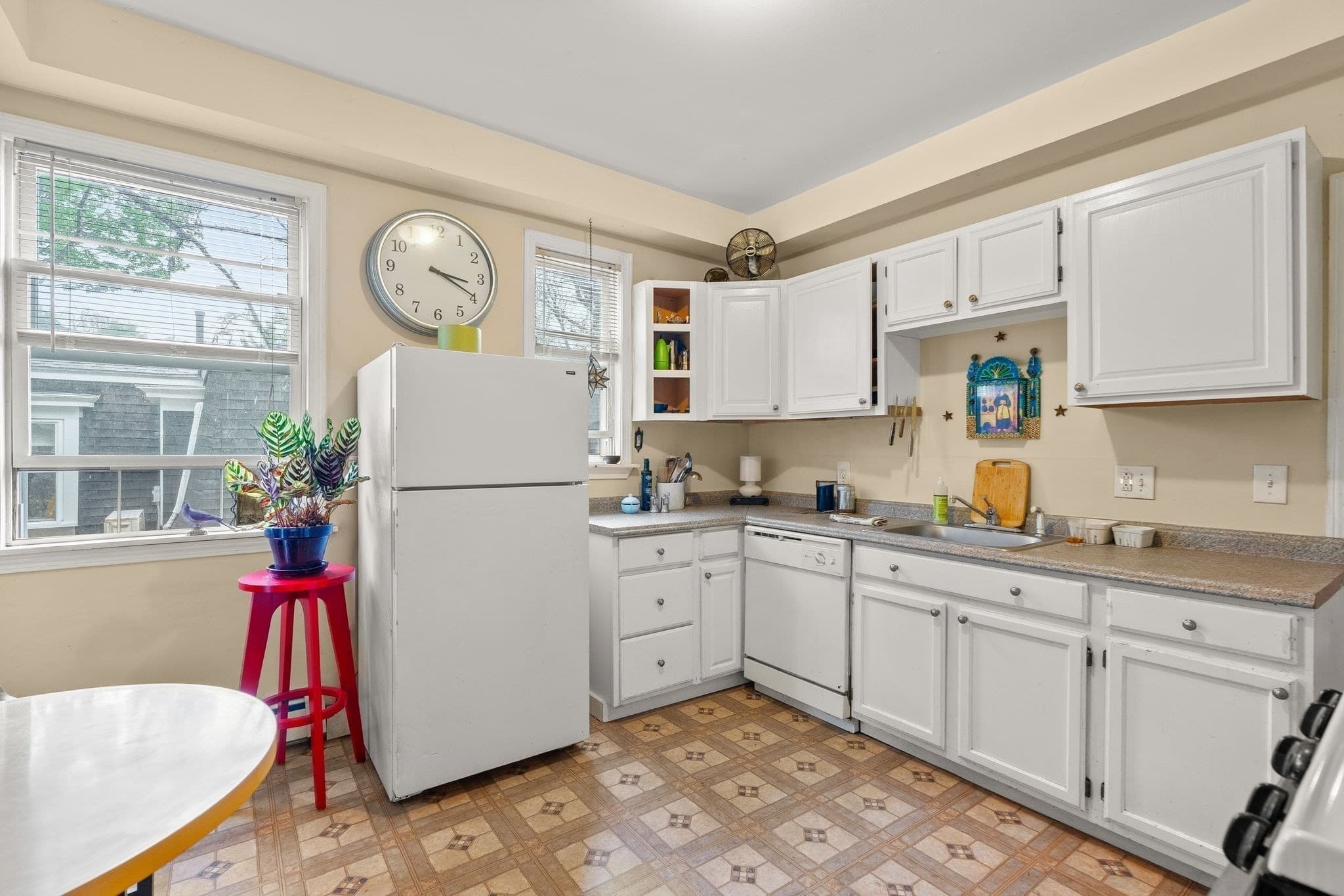 3 Family at 177 Chestnut Avenue, Boston MA 02130, photo 8 of 27