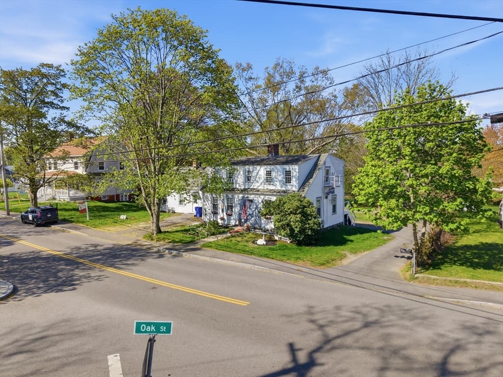 196 Highland St, Taunton MA 02780