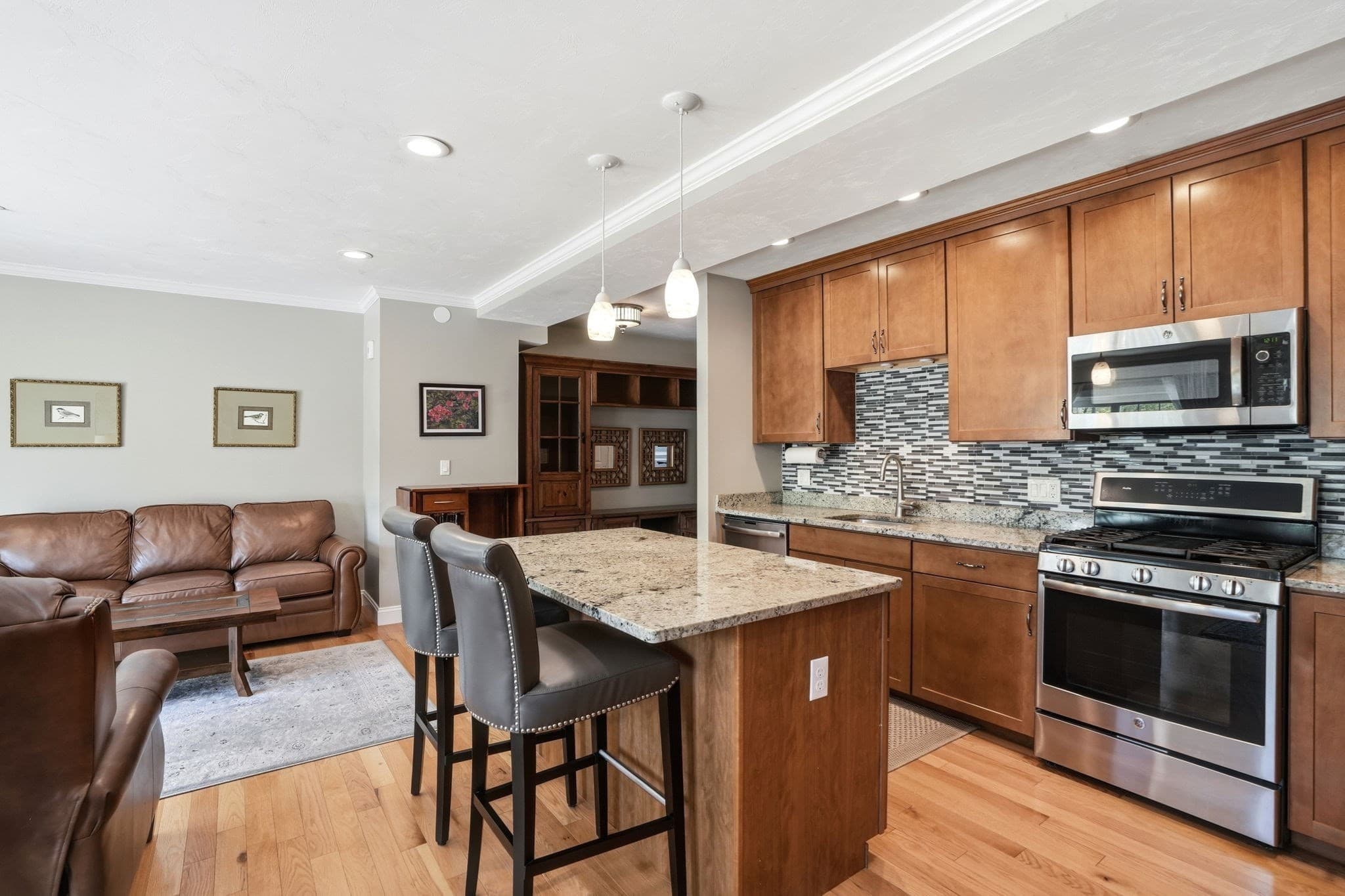Condominium at 60 Lenox St # 11, Norwood MA 02062, photo 6 of 37