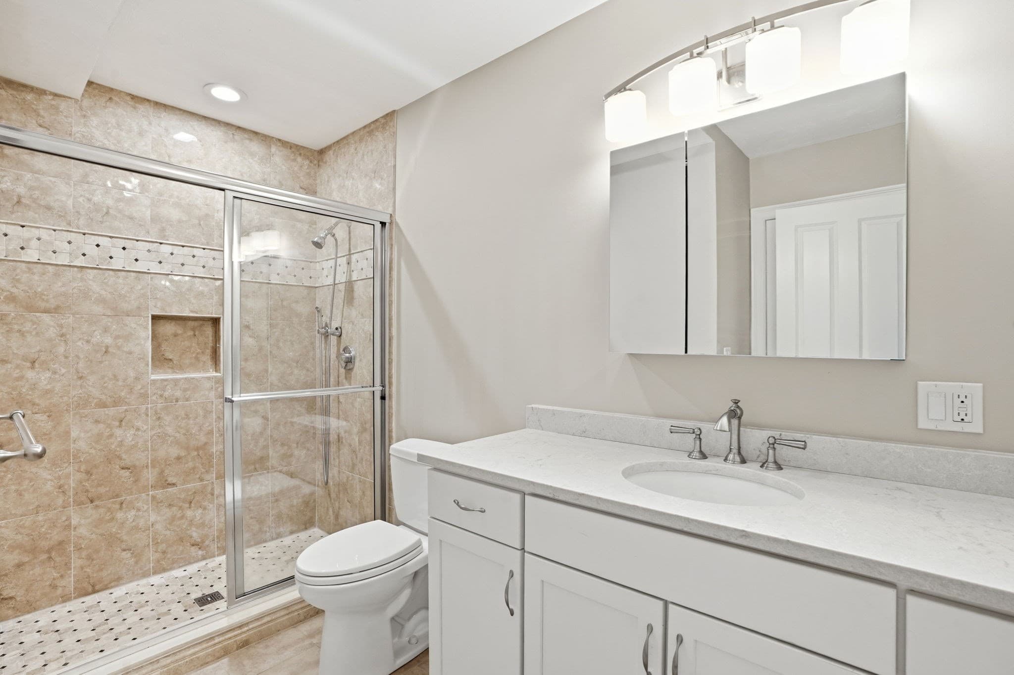 Condominium at 60 Lenox St # 11, Norwood MA 02062, photo 17 of 37