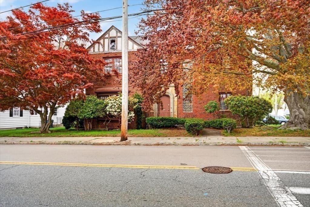 1800 Robeson St, Fall River MA 02720 photo 5