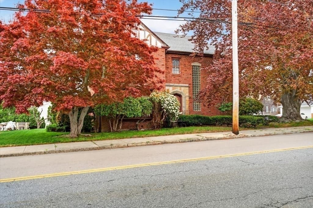 1800 Robeson St, Fall River MA 02720 photo 4