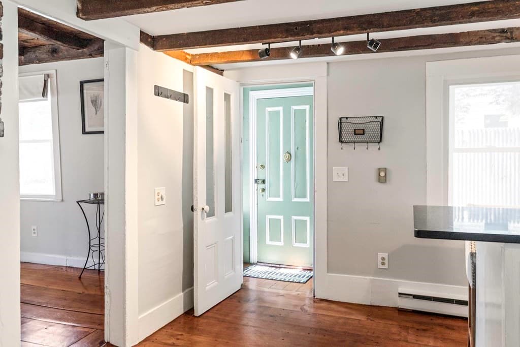 Single Family Residence at 54 Ashland St, Newburyport MA 01950, photo 7 of 33