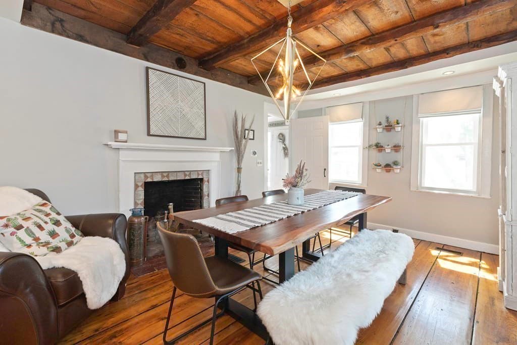Single Family Residence at 54 Ashland St, Newburyport MA 01950, photo 9 of 33