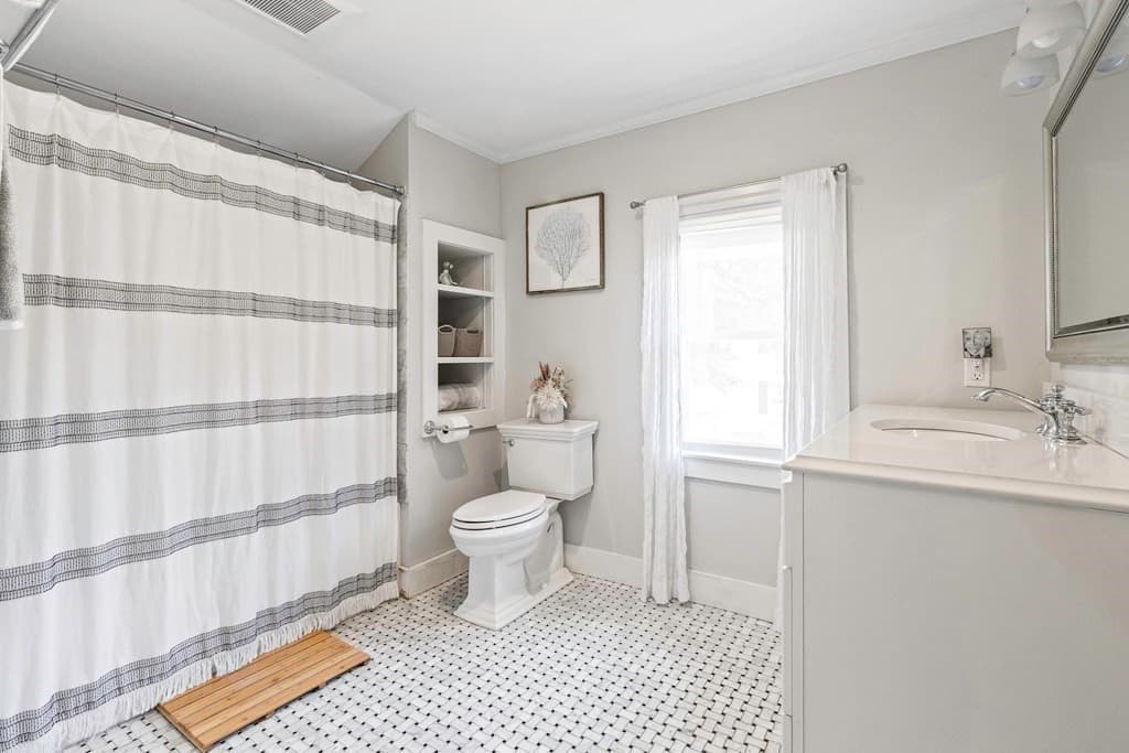 Single Family Residence at 54 Ashland St, Newburyport MA 01950, photo 21 of 33