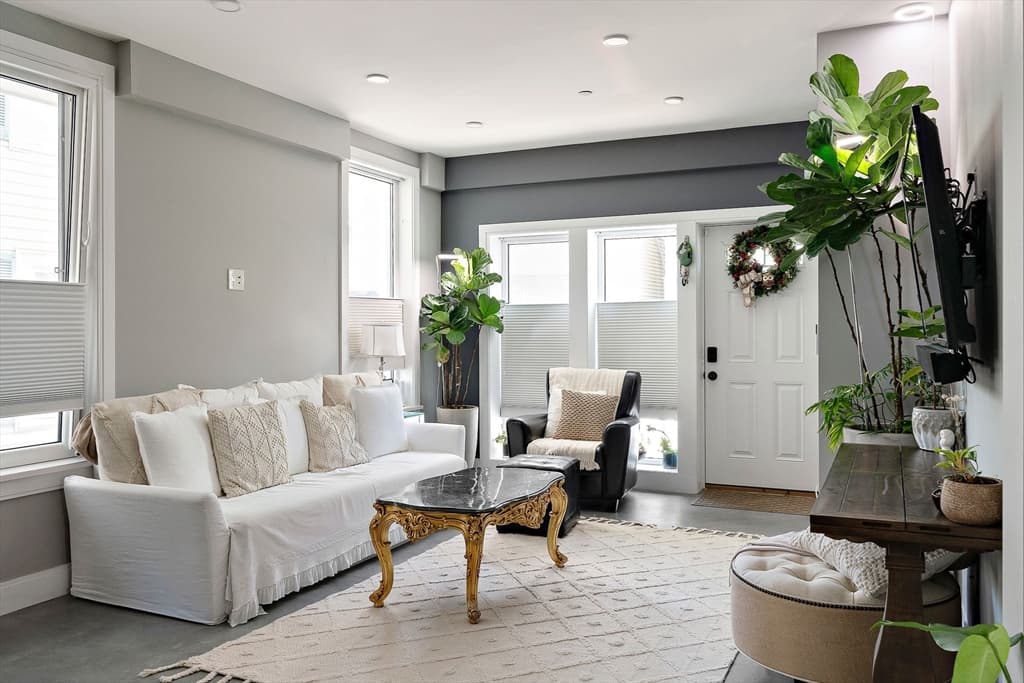 Condominium at 47 Morris St # 1, Boston MA 02128, photo 3 of 17