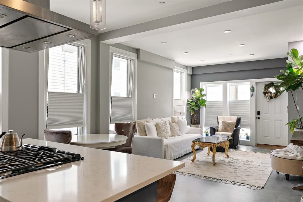 Condominium at 47 Morris St # 1, Boston MA 02128, photo 5 of 17