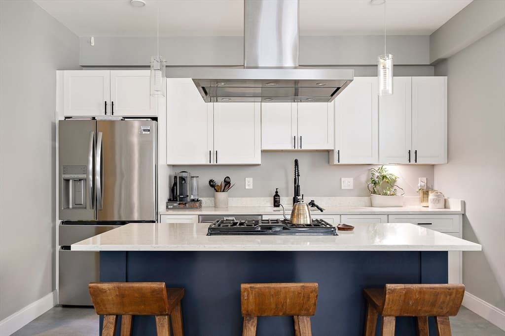 Condominium at 47 Morris St # 1, Boston MA 02128, photo 9 of 17