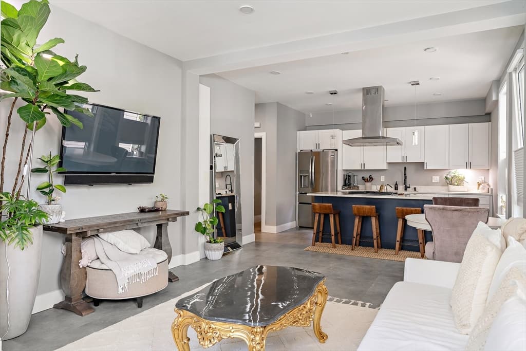 Condominium at 47 Morris St # 1, Boston MA 02128, photo 4 of 17