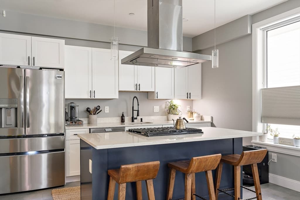 Condominium at 47 Morris St # 1, Boston MA 02128, photo 8 of 17