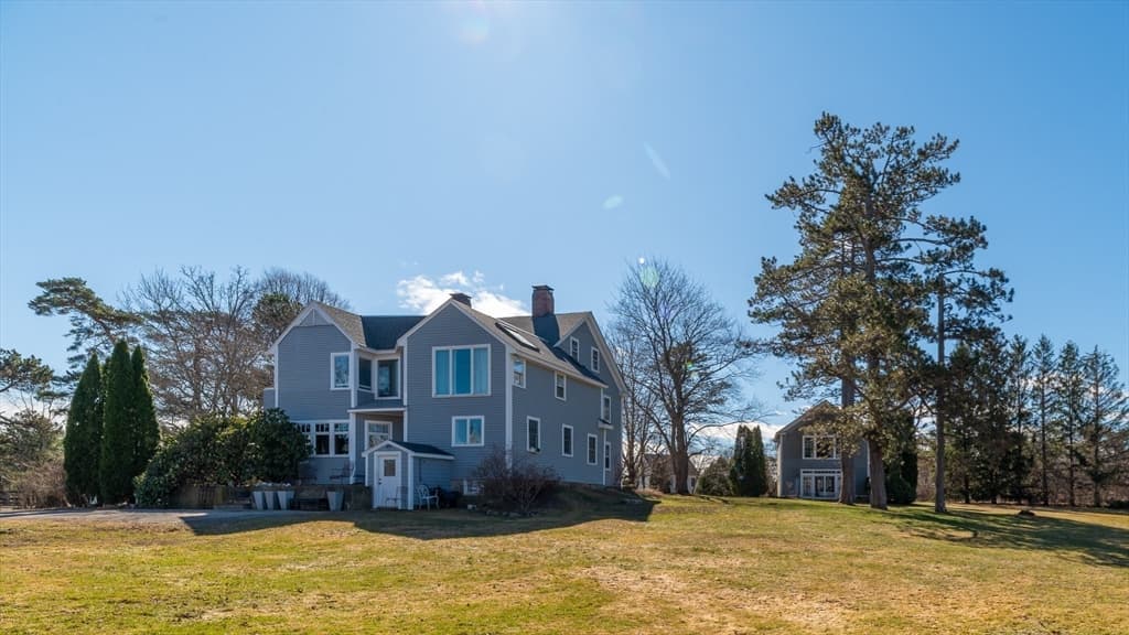 Single Family Residence at 6 Northgate Road, Ipswich MA 01938, Ipswich, photo 4 of 42