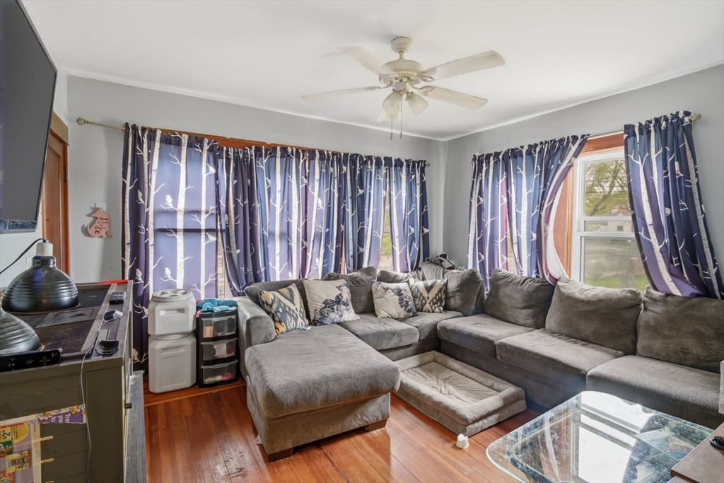 3 Family at 612 Rathbun St, Blackstone MA 01504, photo 24 of 41