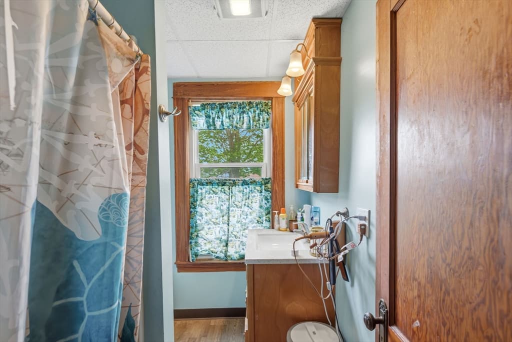 3 Family at 612 Rathbun St, Blackstone MA 01504, photo 18 of 41