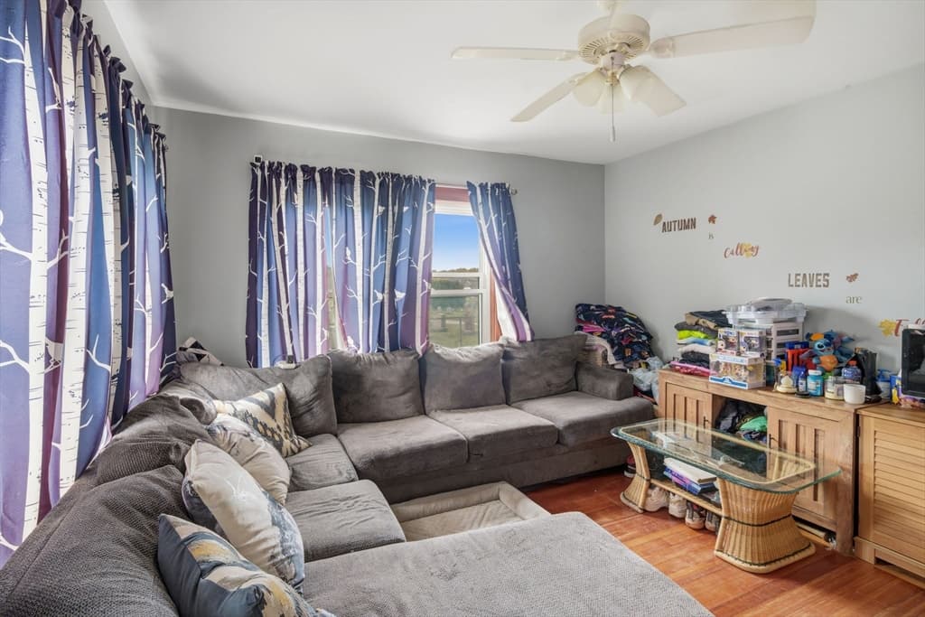 3 Family at 612 Rathbun St, Blackstone MA 01504, photo 25 of 41
