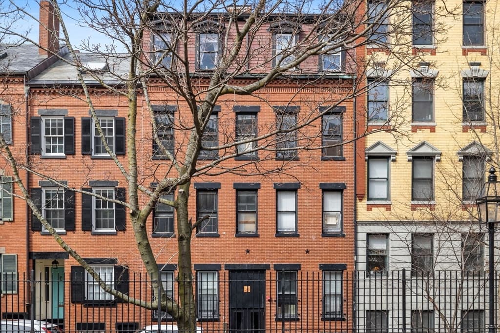 5-9 Family at 19 South Russell Street, Boston MA 02114, photo 26 of 27
