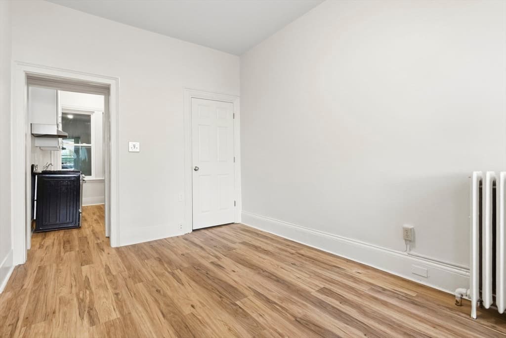 5-9 Family at 19 South Russell Street, Boston MA 02114, photo 4 of 27