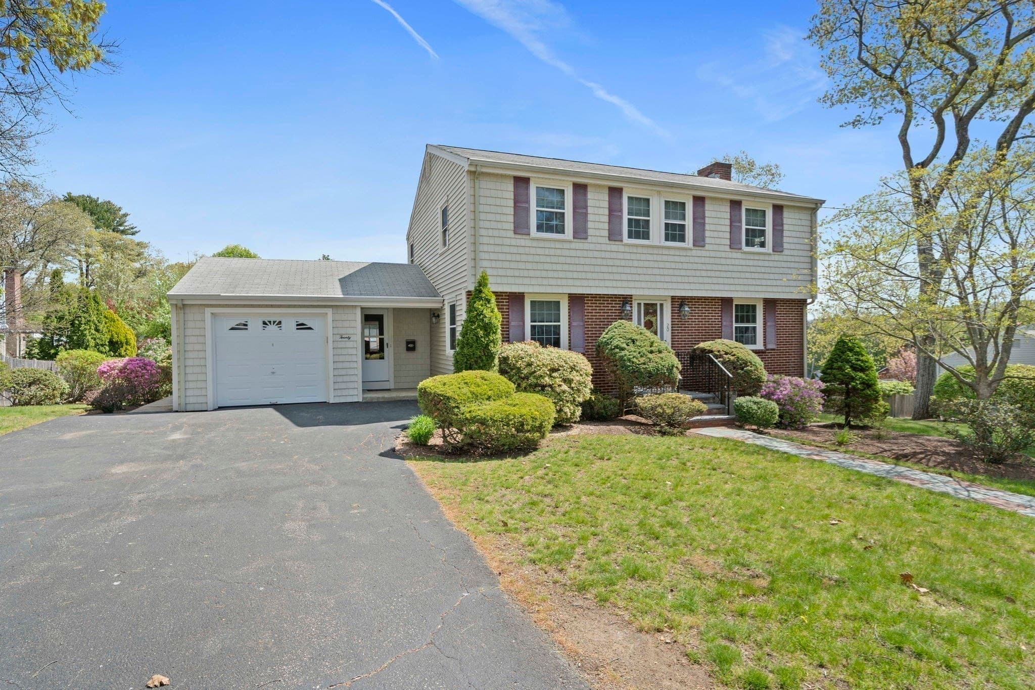 Single Family Residence at 20 Bonney Lane, Dedham MA 02026, photo 6 of 40