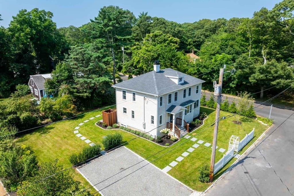 5 Pinetree Lane, Tisbury MA 02568 photo 2