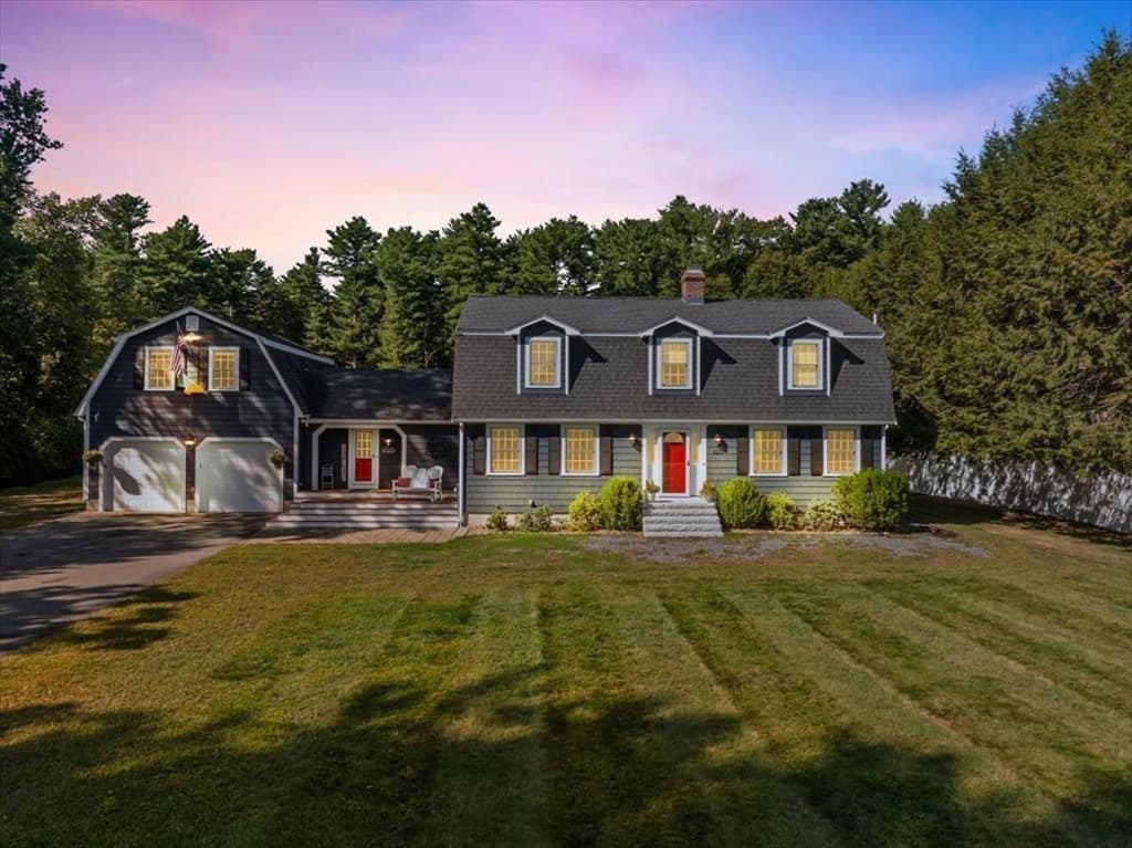 Single Family Residence at 1125 School St, Mansfield MA 02048, Mansfield, photo 2 of 42