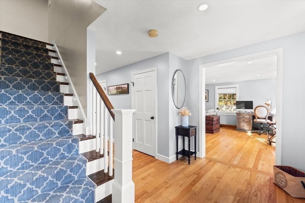 Single Family Residence at 1125 School St, Mansfield MA 02048, Mansfield, photo 5 of 42