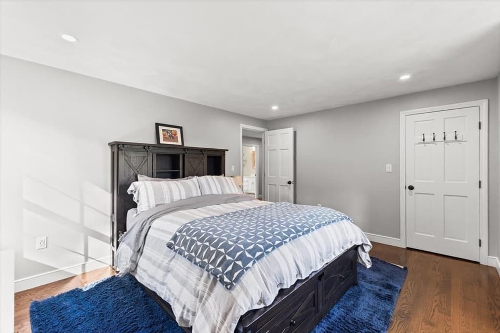 Single Family Residence at 1125 School St, Mansfield MA 02048, Mansfield, photo 33 of 42