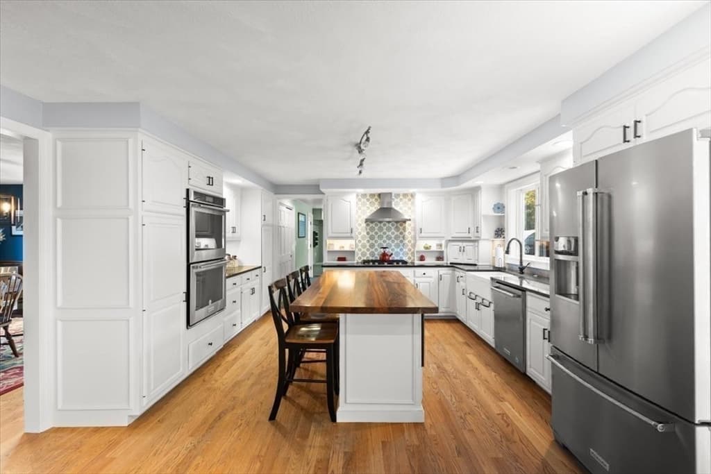 Single Family Residence at 1125 School St, Mansfield MA 02048, Mansfield, photo 14 of 42