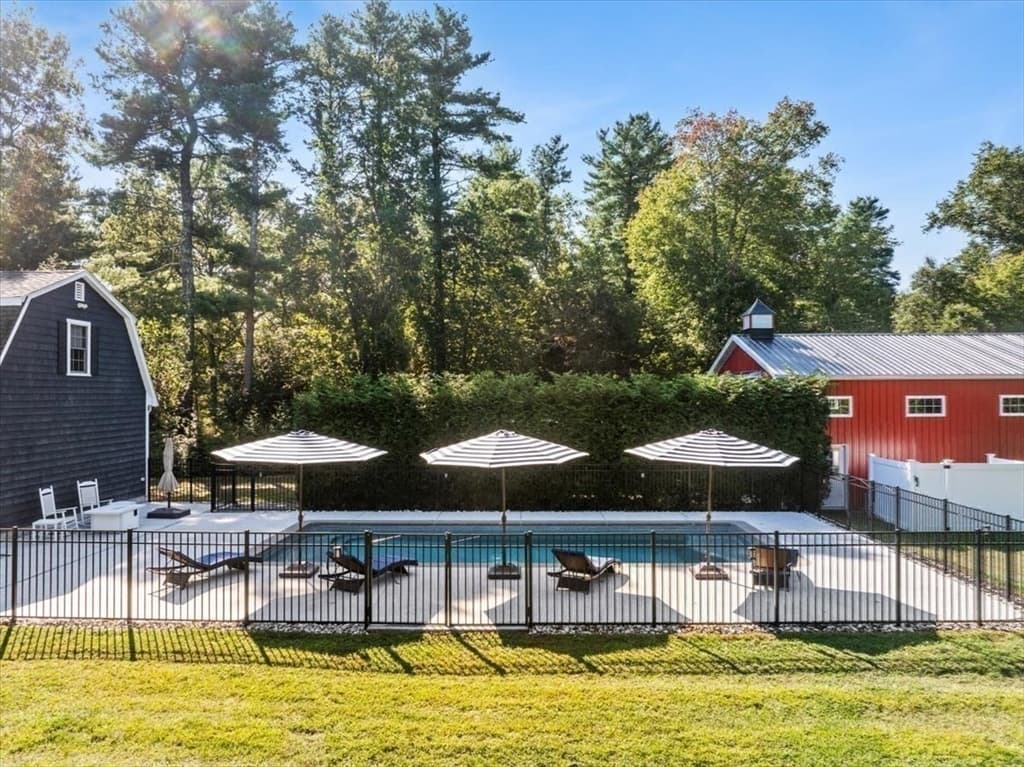 Single Family Residence at 1125 School St, Mansfield MA 02048, Mansfield, photo 39 of 42