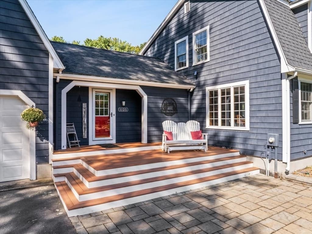Single Family Residence at 1125 School St, Mansfield MA 02048, Mansfield, photo 4 of 42