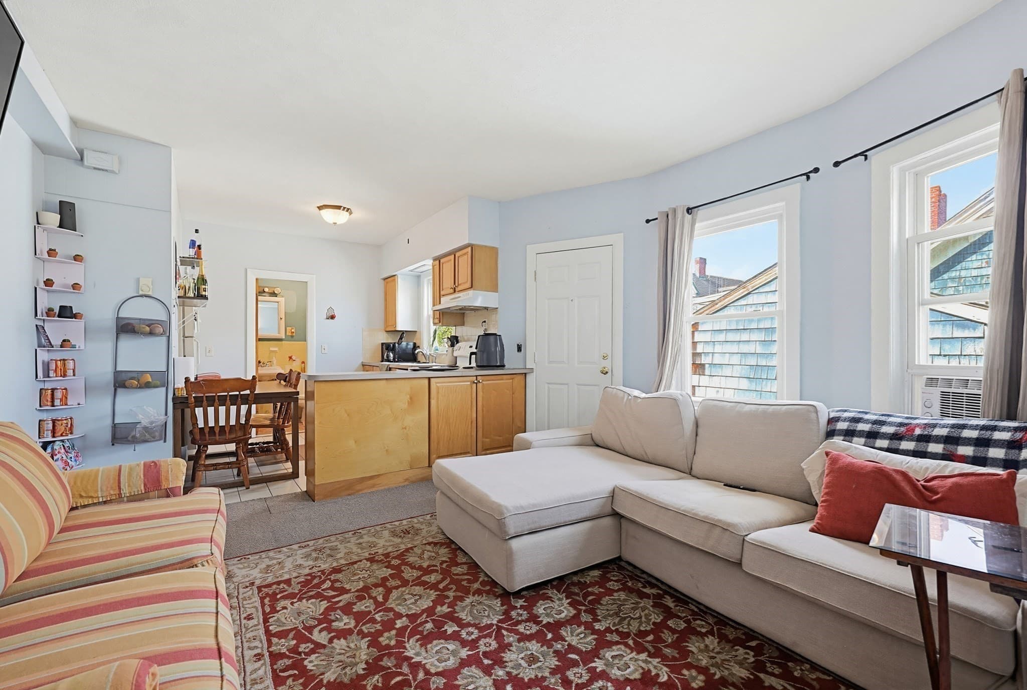4 Family at 15 Kenneson Rd, Somerville MA 02145, photo 3 of 18