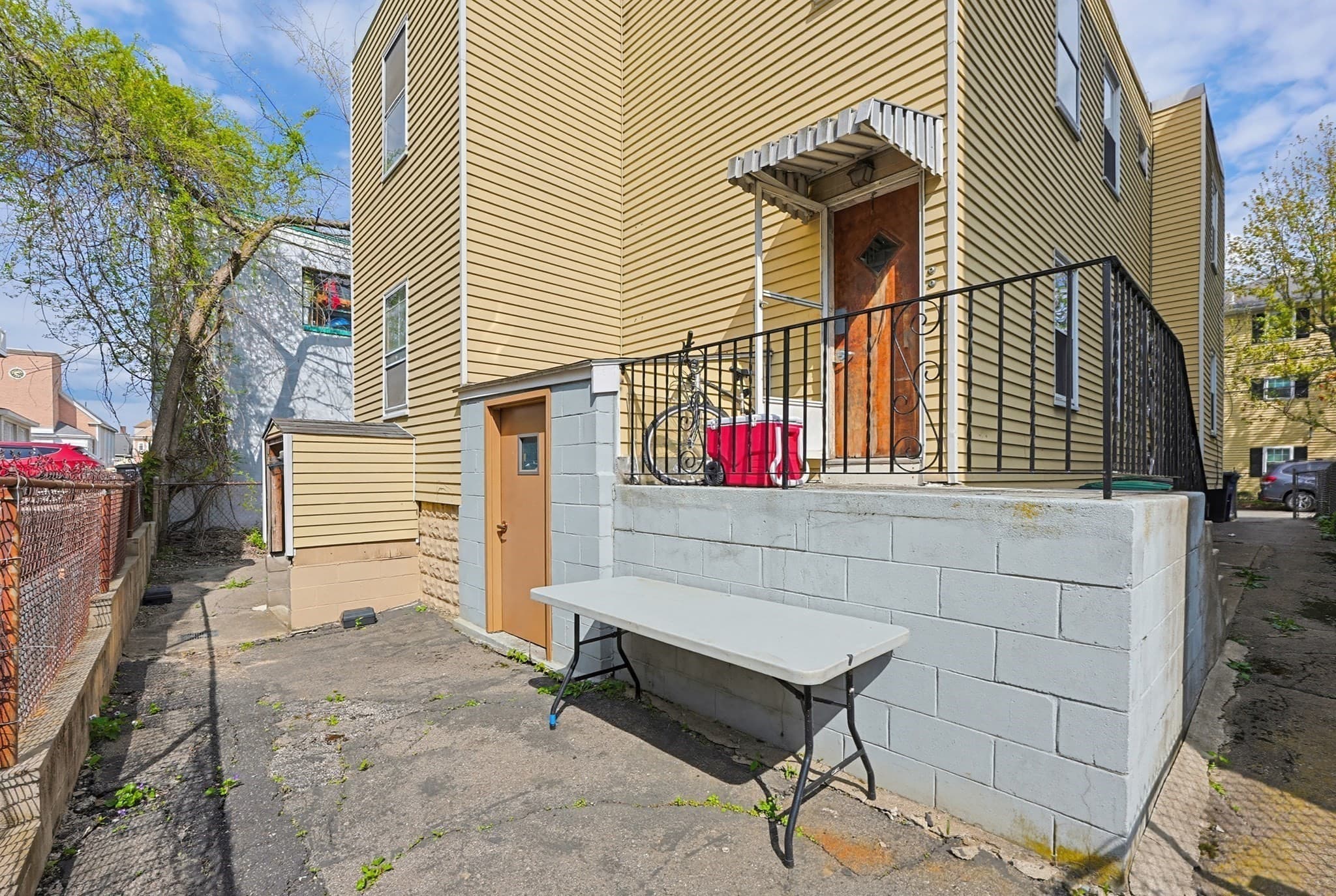 4 Family at 15 Kenneson Rd, Somerville MA 02145, photo 18 of 18