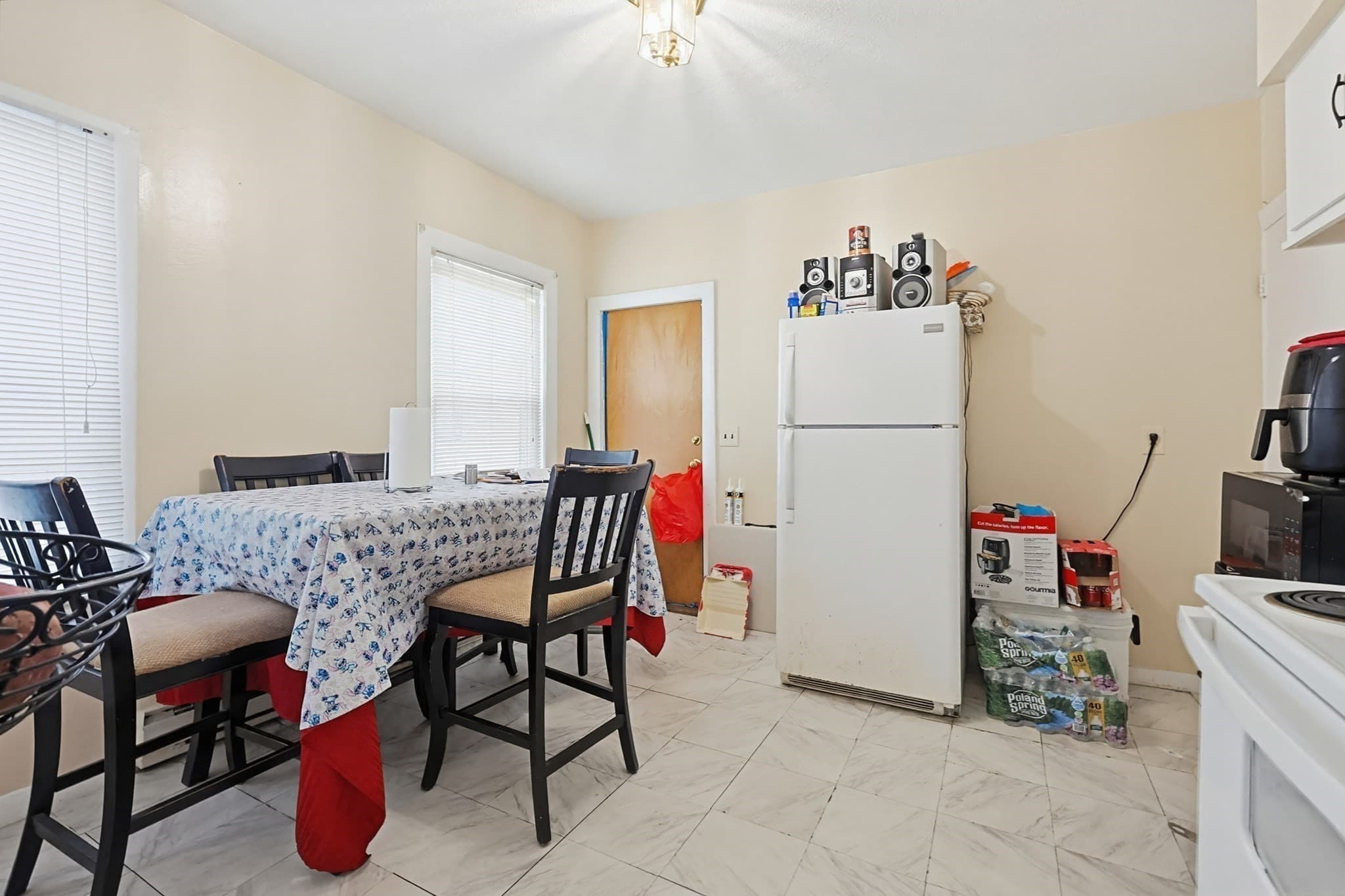 4 Family at 15 Kenneson Rd, Somerville MA 02145, photo 11 of 18