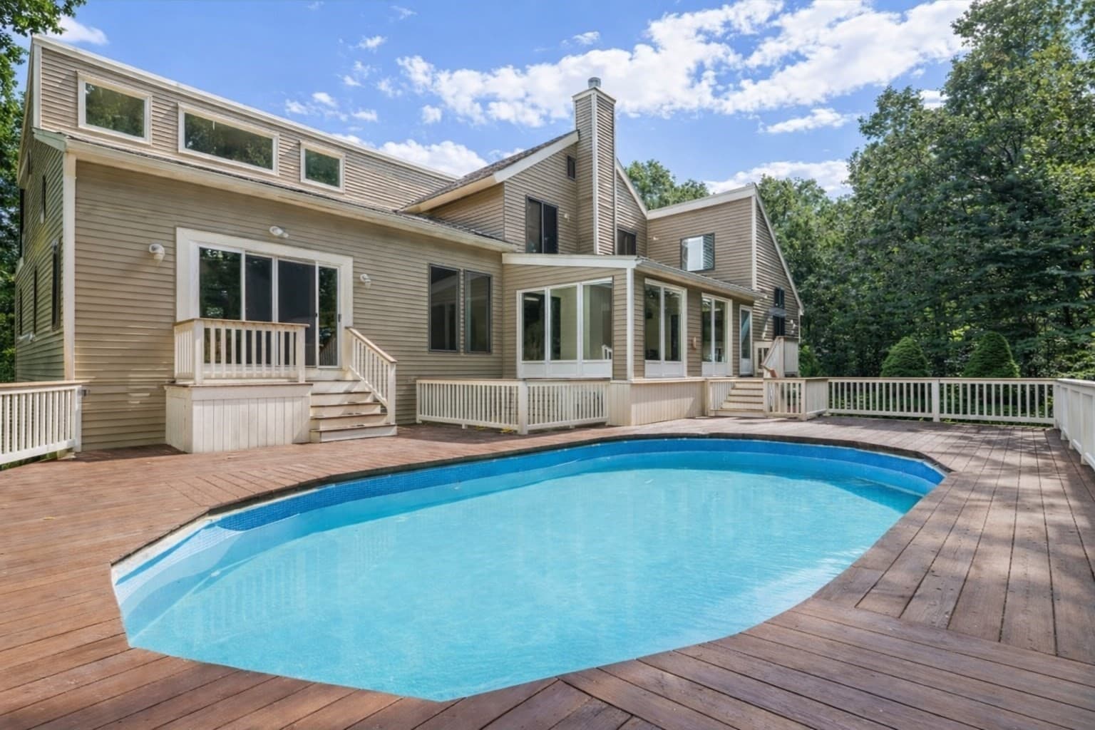 2 Remington Court, Derry NH 03038