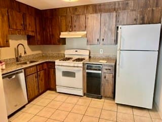 Condominium at 305 Pine St # 12, Lowell MA 01851, photo 3 of 21