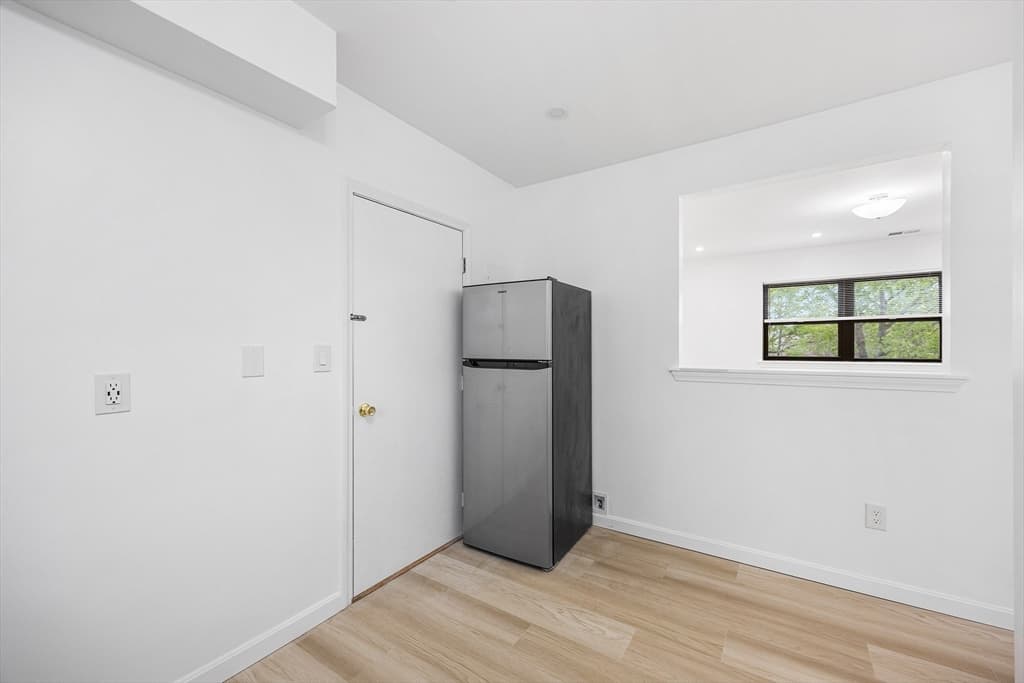 Condominium at 8 Jackson St # C4, Quincy MA 02169, photo 9 of 26