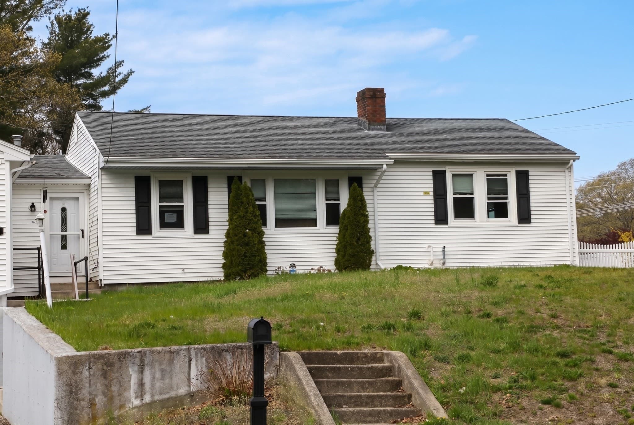 Single Family Residence at 969 Chandler Street, Tewksbury MA 01876, photo 9 of 42