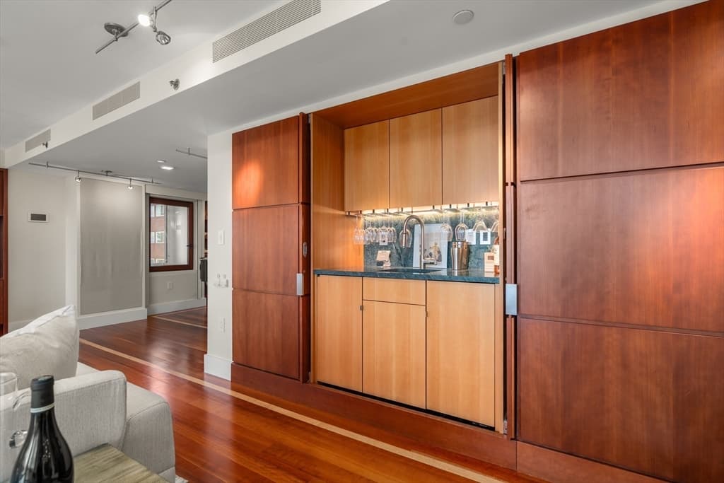 Condominium at 975 Memorial Drive # 406, Cambridge MA 02138, Cambridge, photo 17 of 39